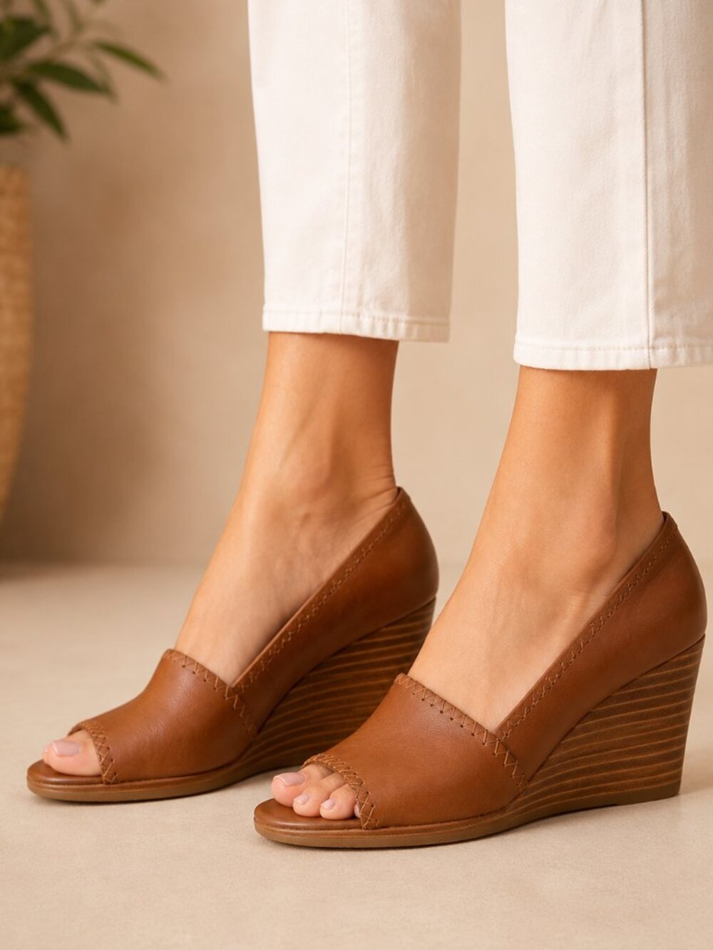 Jack Rogers Palmer Leather Wedge Sandals Luggage Brown Whipstitch Size 7